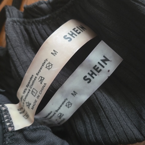 Bikini tops and bottoms - Picture 7 of 11